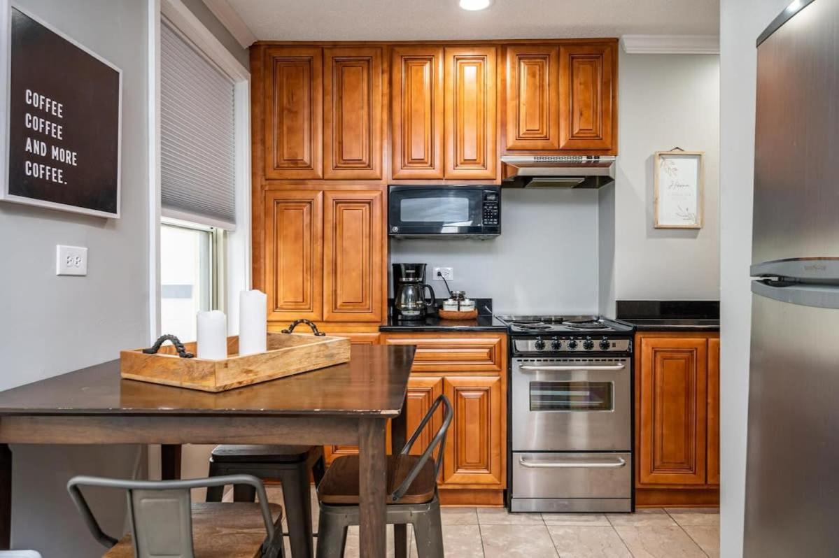 Вилла Downtown! 24H Concierge! Private Balcony! 11K Атланта Экстерьер фото