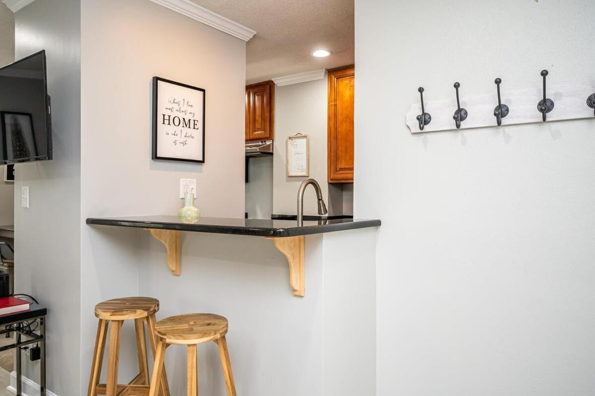 Вилла Downtown! 24H Concierge! Private Balcony! 11K Атланта Экстерьер фото